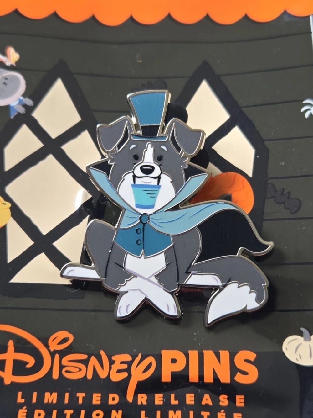 Disney Parks 2026 Cats & Dogs Halloween Costume LR Mystery Pin Full Set - Picture 8 of 16